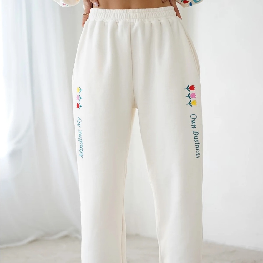 Yellow the Label Minding my business sweats pants